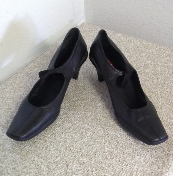 Prada Mary Jane Black Leather Shoes - Picture 3 of 6